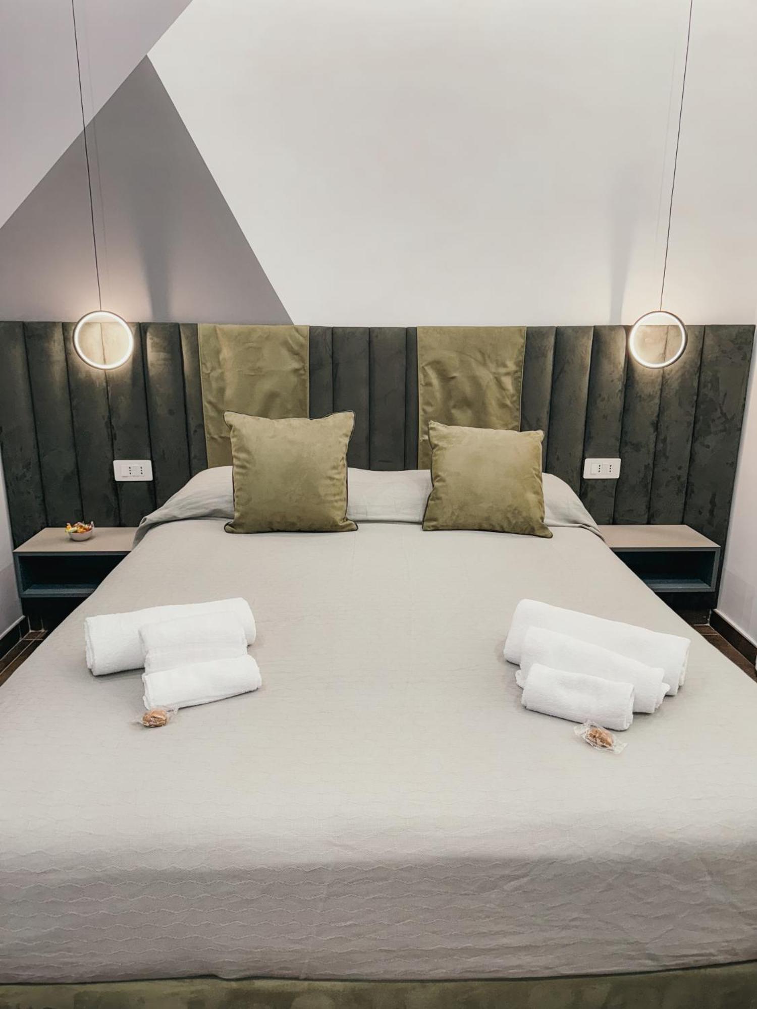 Re Lazzarone Suite Naples Exterior photo